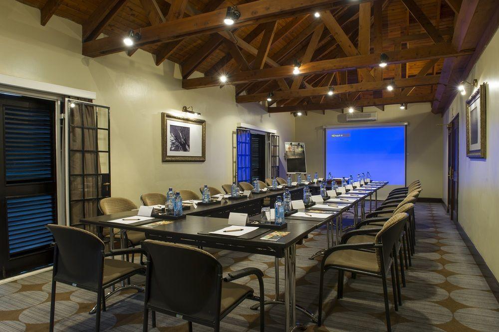 Southern Sun Mayfair Nairobi Exterior photo