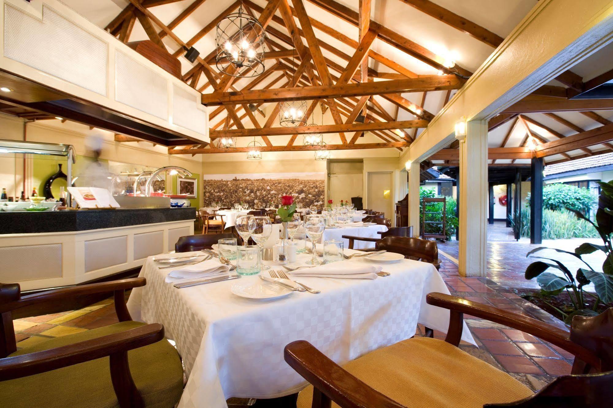 Southern Sun Mayfair Nairobi Exterior photo