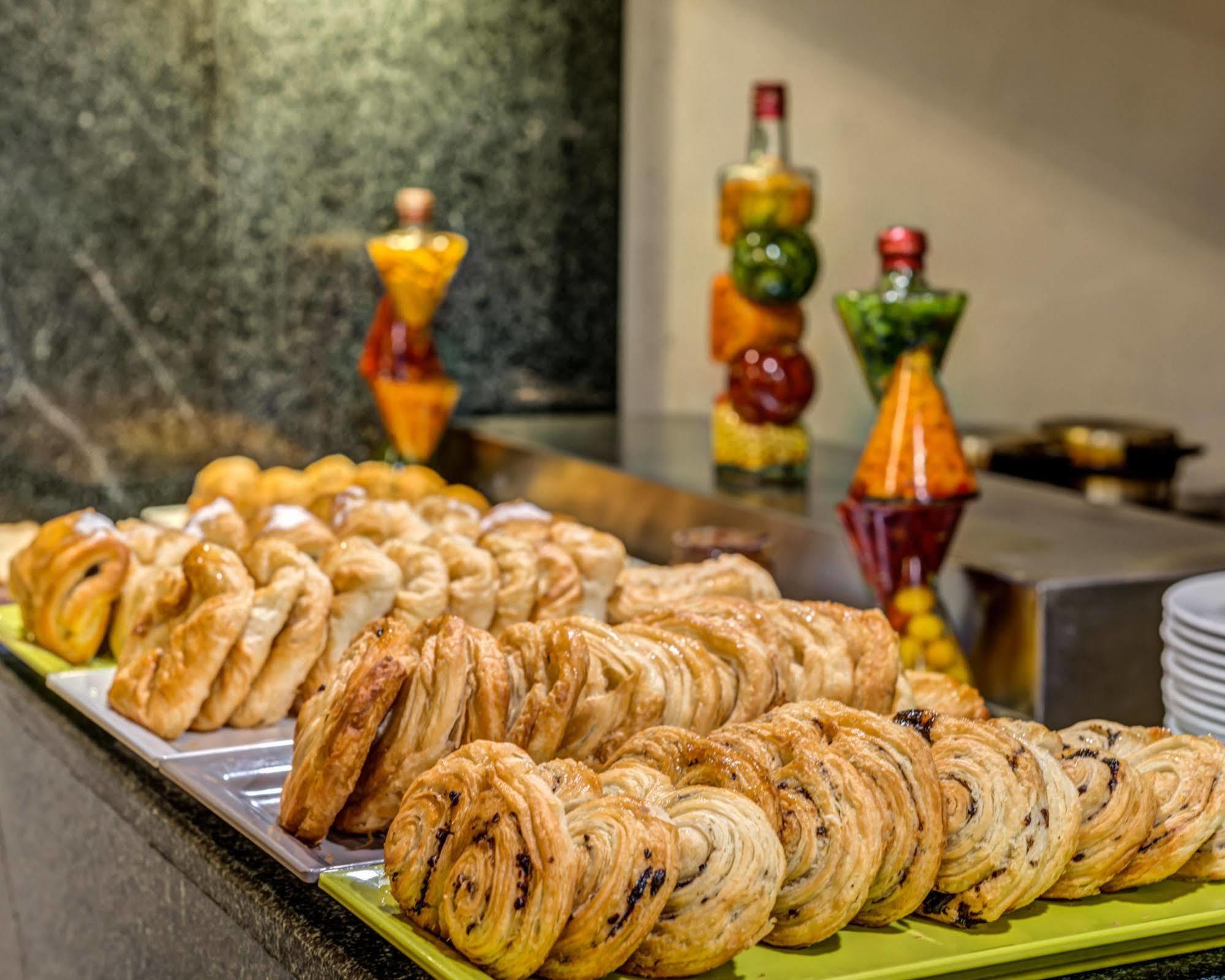 Southern Sun Mayfair Nairobi Exterior photo