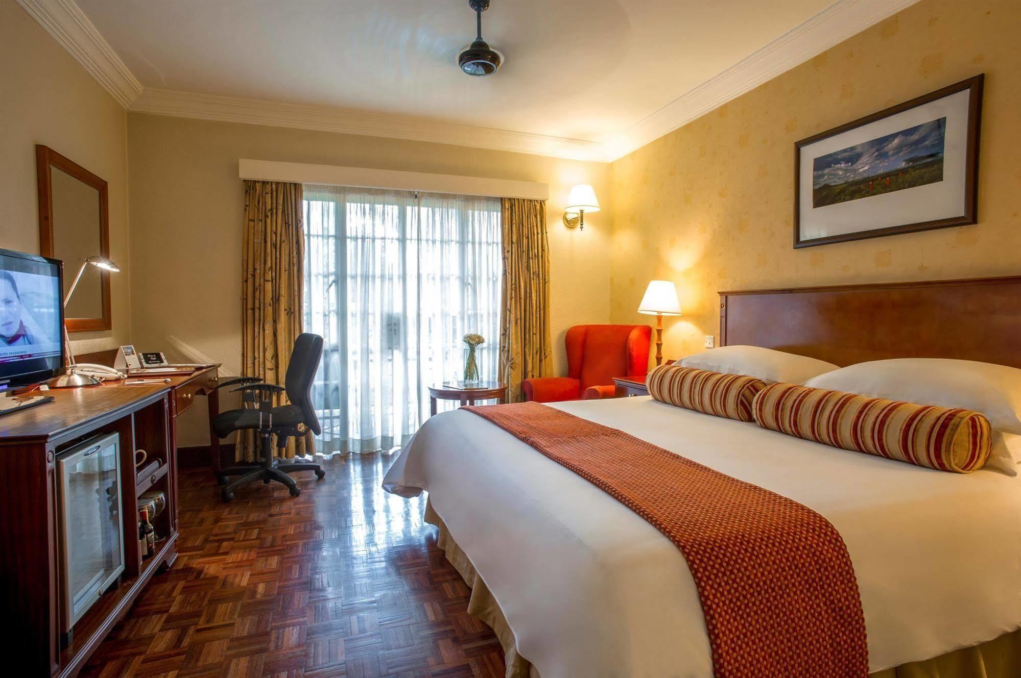 Southern Sun Mayfair Nairobi Exterior photo