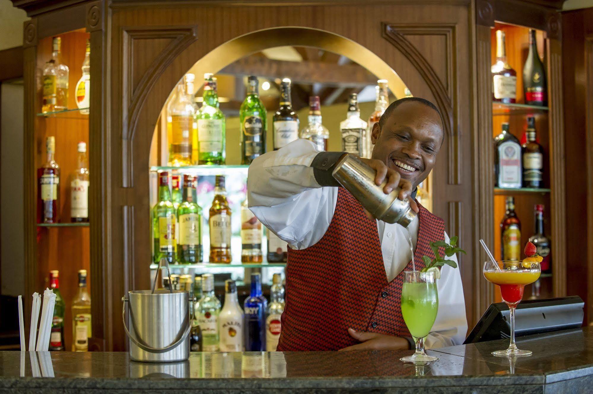 Southern Sun Mayfair Nairobi Exterior photo