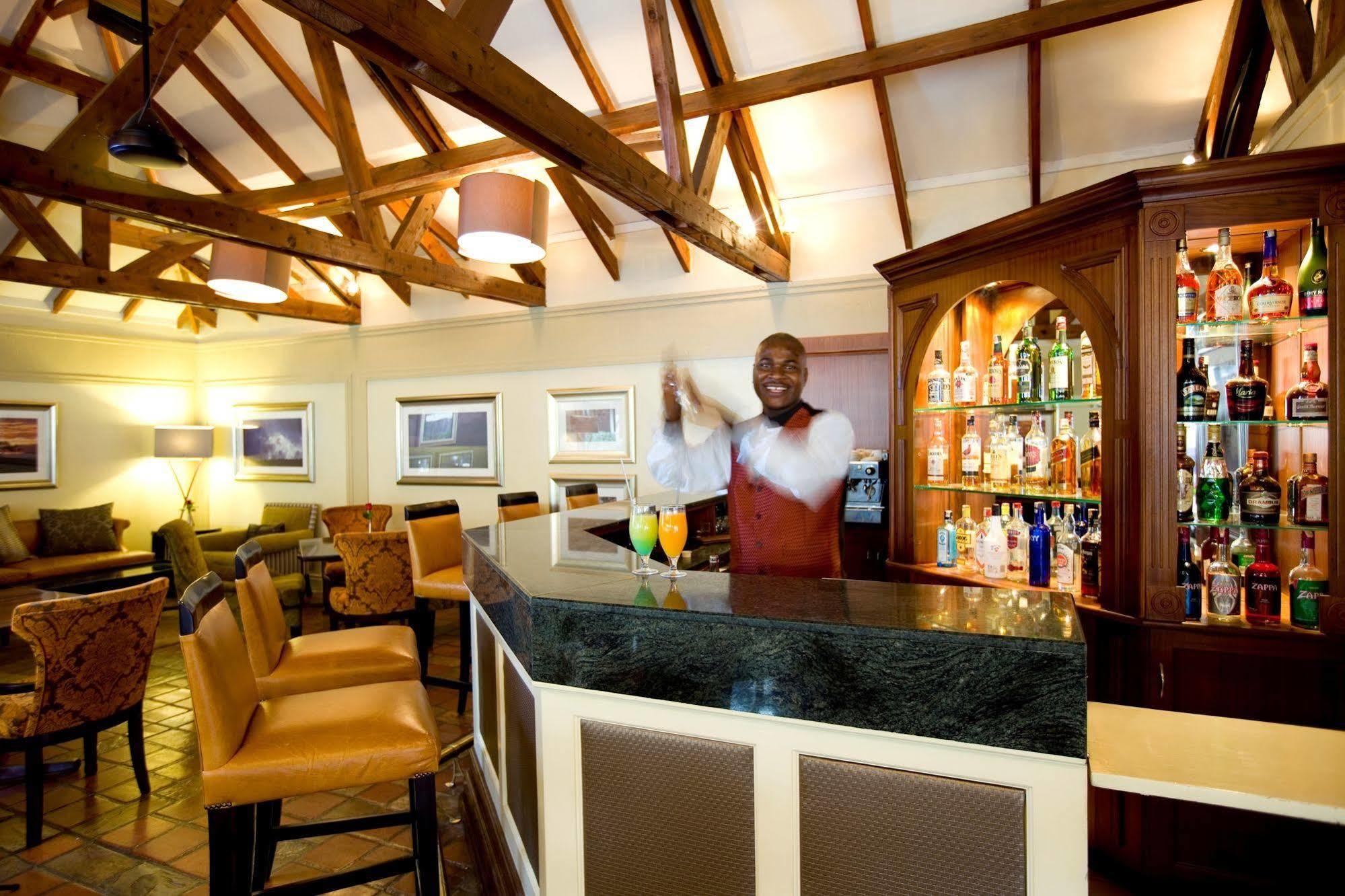 Southern Sun Mayfair Nairobi Exterior photo